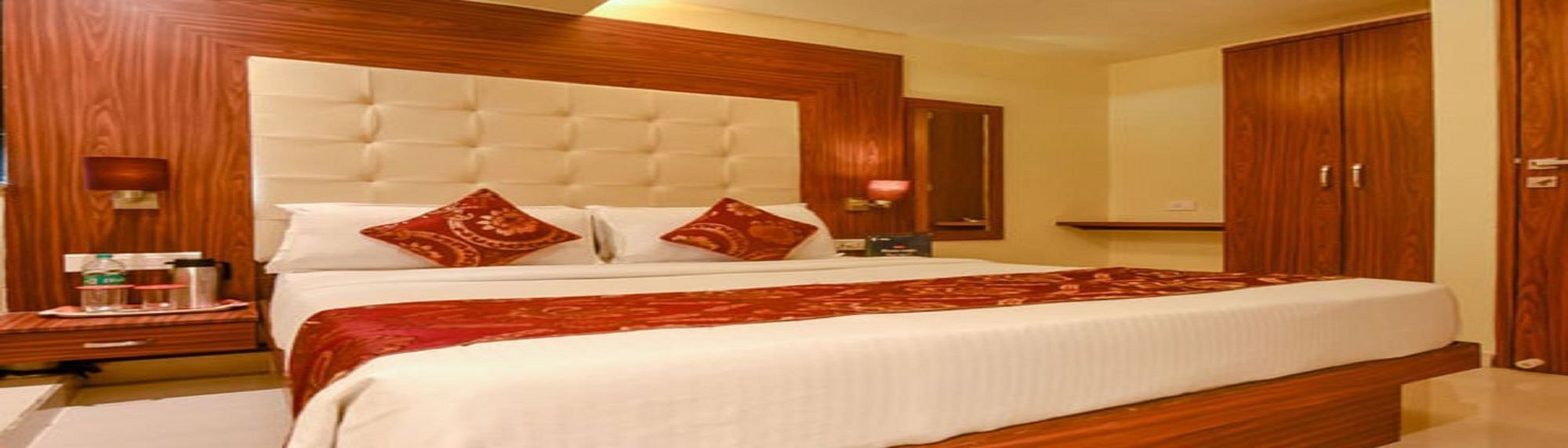 Maangta 222 - Andheri Hotel Bombaj